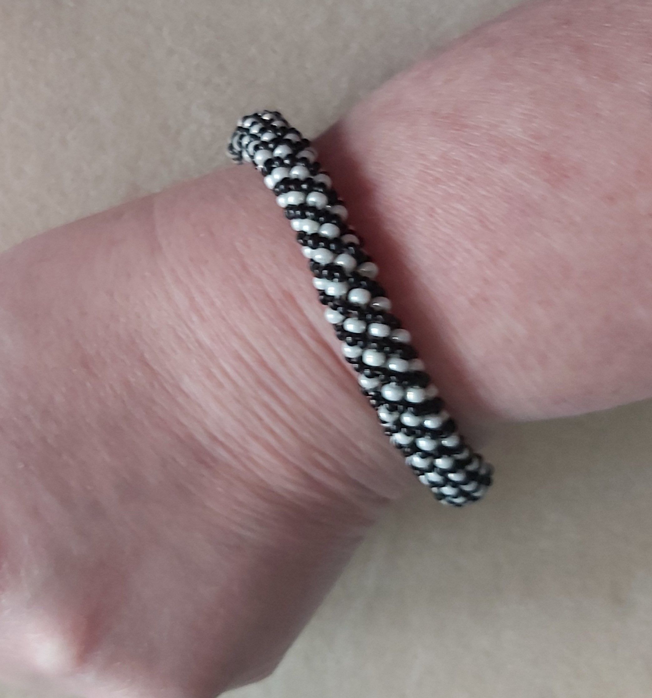 Russian Spiral stitch Bracelet  - Black & White Miyuki 8/0 Seed Beads 7.5"