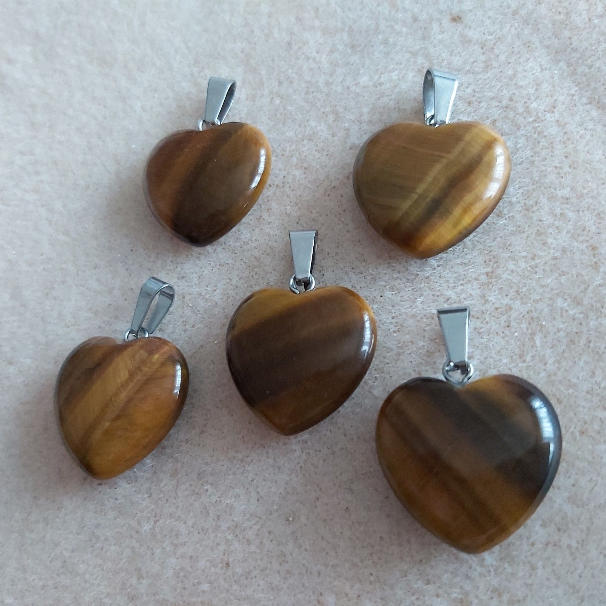 Natural Tigers Eye 20x20cm Heart with black cord chain