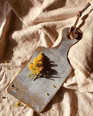 handmade-item handmade-gifts Handbuilt Stoneware ceramic platter with Sibelco speckled clay and Spectrum Glacier glaze