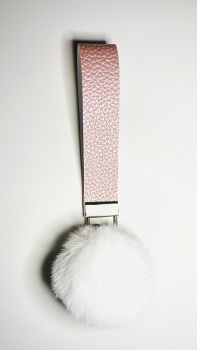 Wristlet keychain with a pom pom Rose Gold / White