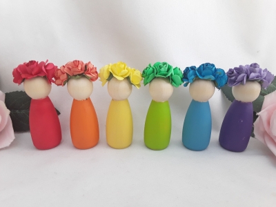handmade-item handmade-gifts Set of 6 Rainbow Handpainted Wooden Peg Dolls
Rainbow baby room decor
Nursery Decor
New Baby Gift
Christening Gift
Set of 6 dolls in the colours of the rainbow