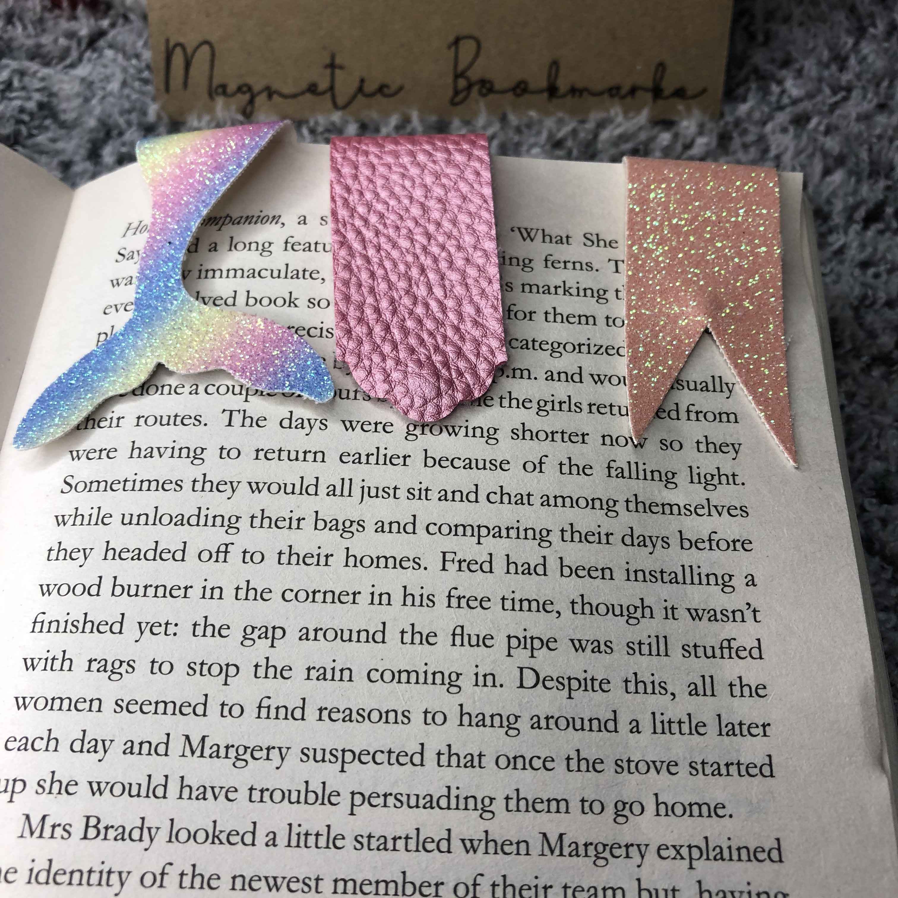 Magnetic Bookmark (Rainbow mermaid tail)