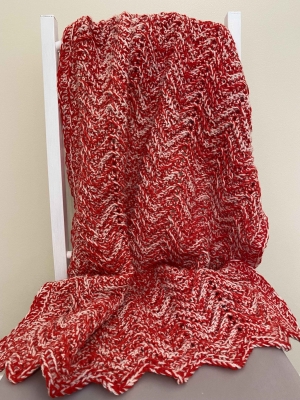 Crochet Baby Blanket. Matching Baby Beanies in Red
