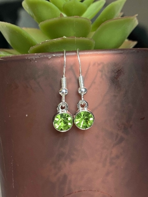 handmade-item handmade-gifts Light Green Crystal Earrings 