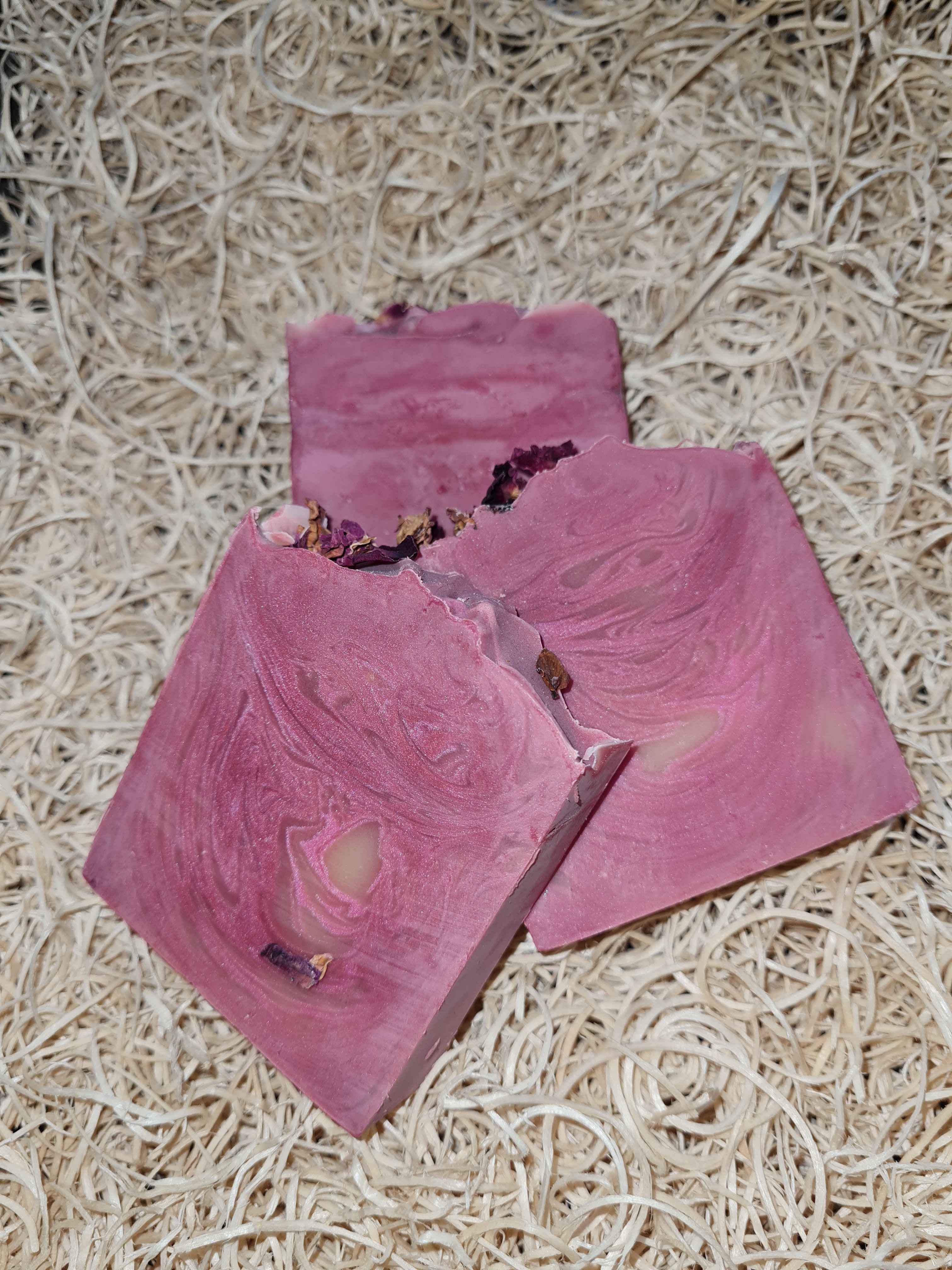 Goat's milk soap with Rose essential oil and Beeswax 