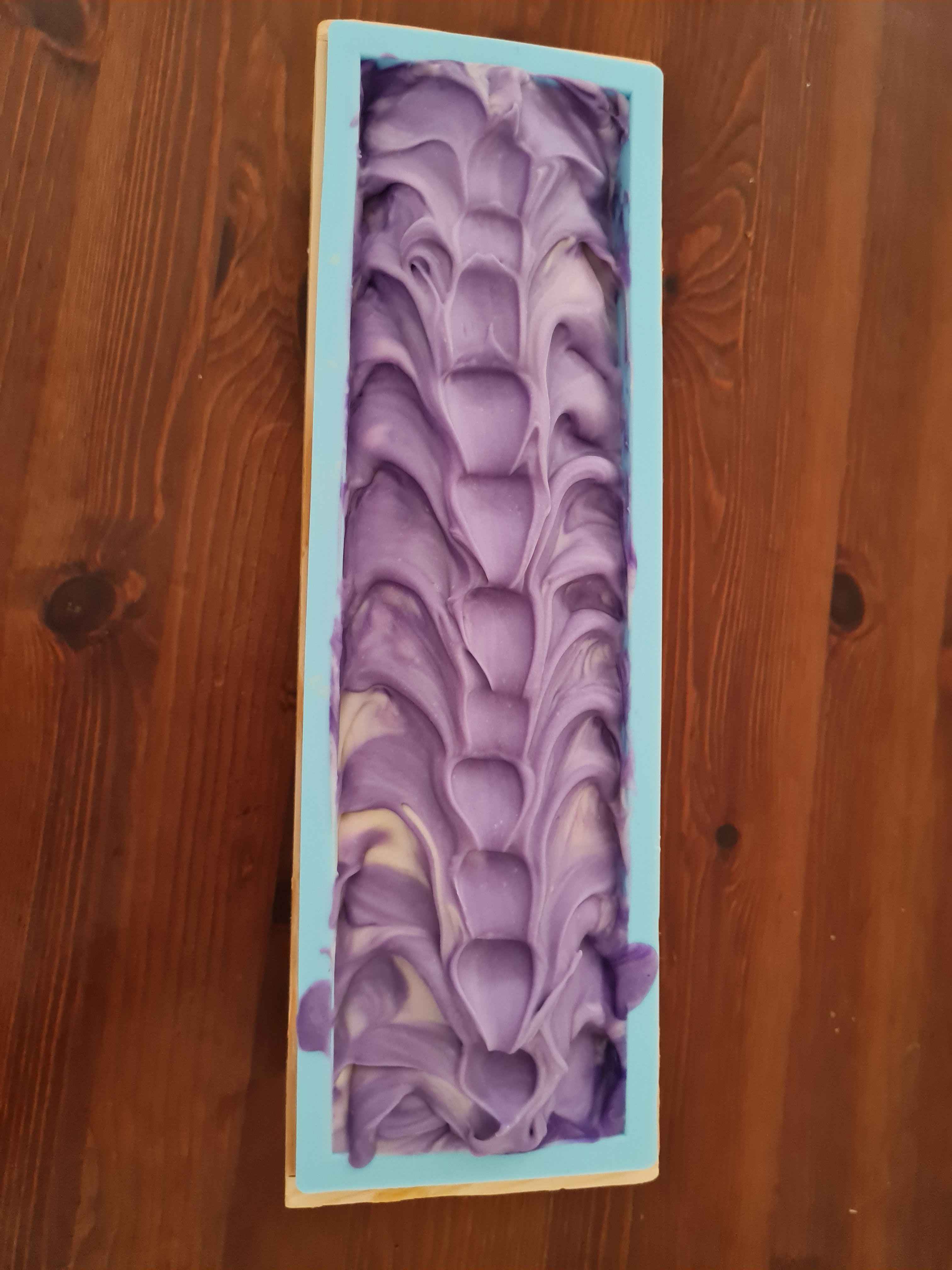 Goat's milk soap with Lavender essential oil and Beeswax 