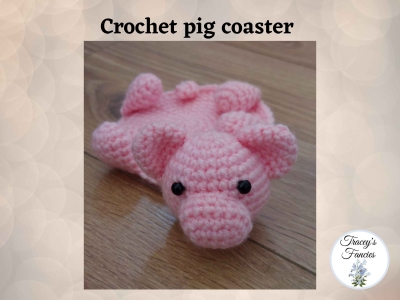 Crochet pink pig coaster for drinks, diffusers, etc. The perfect gift for all pig lovers, farmers,  infact anyone on any occasion. 