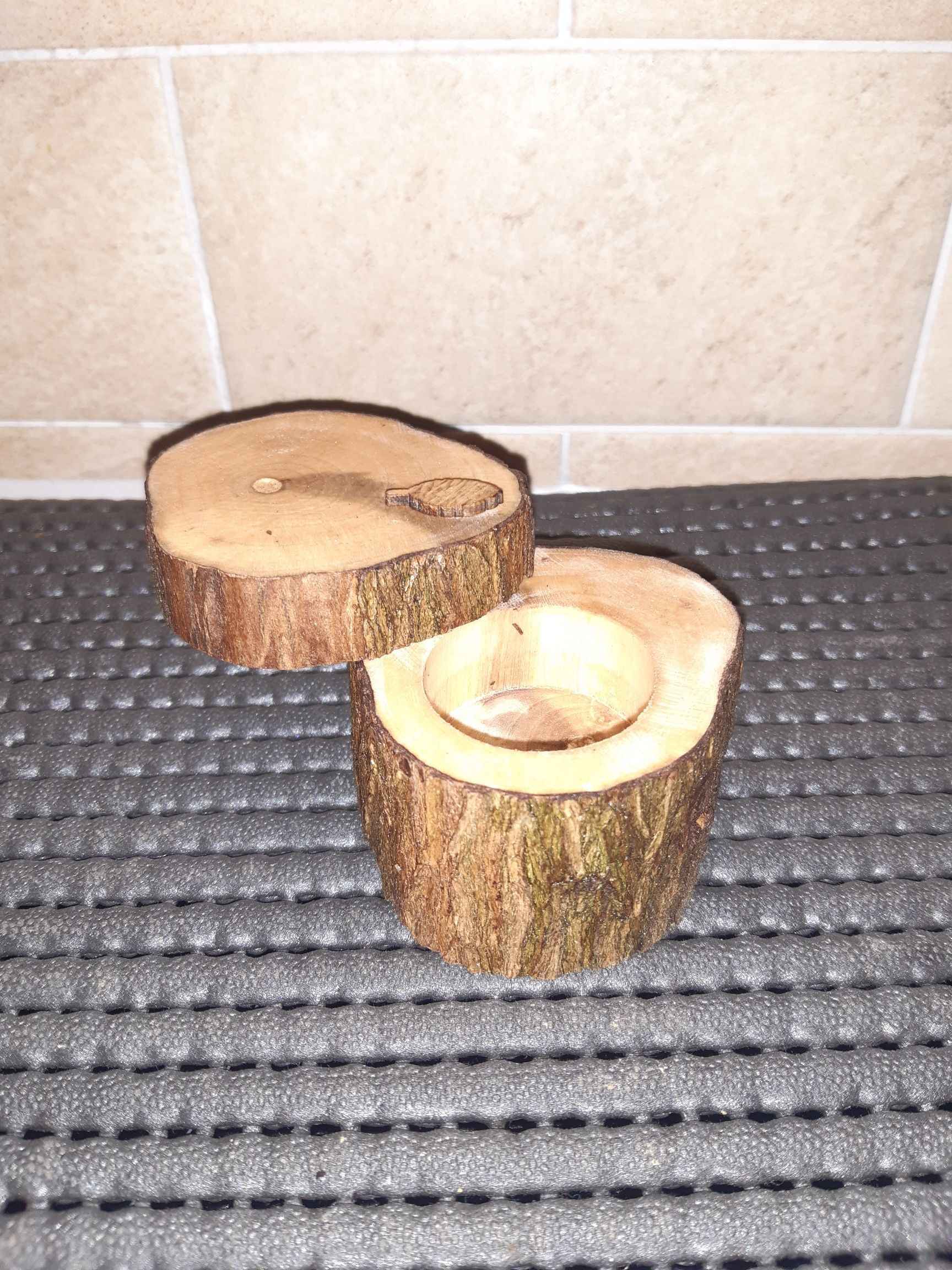 Tree log safe  / trinket box