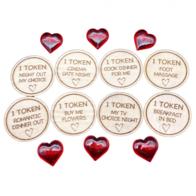 Bag of 8 love tokens